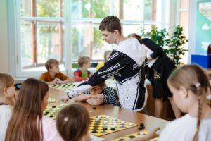 Чемпион мира Дмитрий Батуев Чемпион мира Дмитрий Батуев